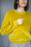 Detailansicht der längeren Ärmel am Pullover Laurie