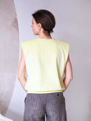 Pullunder Lira Schnittmuster – Rückenansicht des ärmellosen Tops mit Bündchen und figurumspielender Silhouette